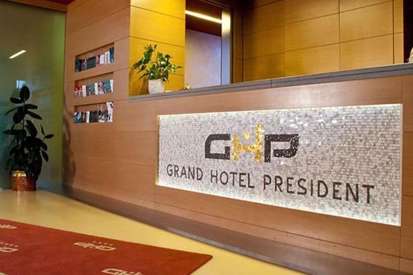 Grand Hotel President สปิลิมแบร์โก ภายนอก รูปภาพ